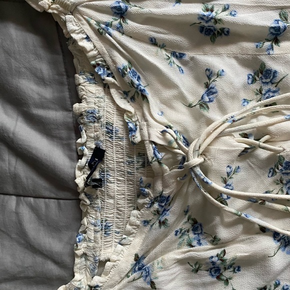 American Eagle lace up off the shoulder top - Picture 2 of 5